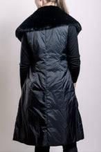 Load image into Gallery viewer, Demi-Couture Overcoat with Fur Collar - Black