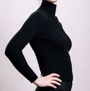 Cashmere Turtle Neck Sweater - Black