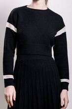 Load image into Gallery viewer, Cashmere &amp; Wool Cropped Sweater